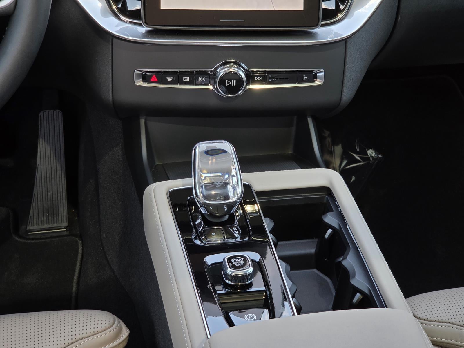 2026 Volvo XC90 Ultra - Photo 17