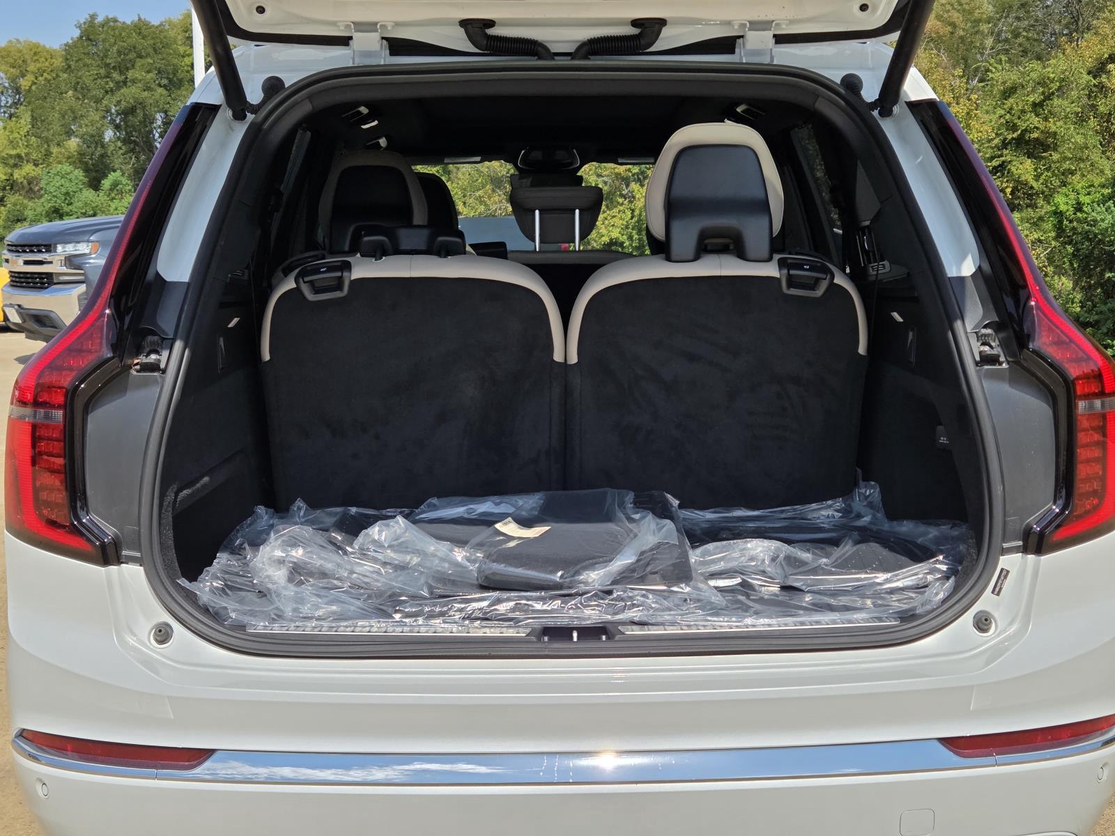 2026 Volvo XC90 Ultra - Photo 11