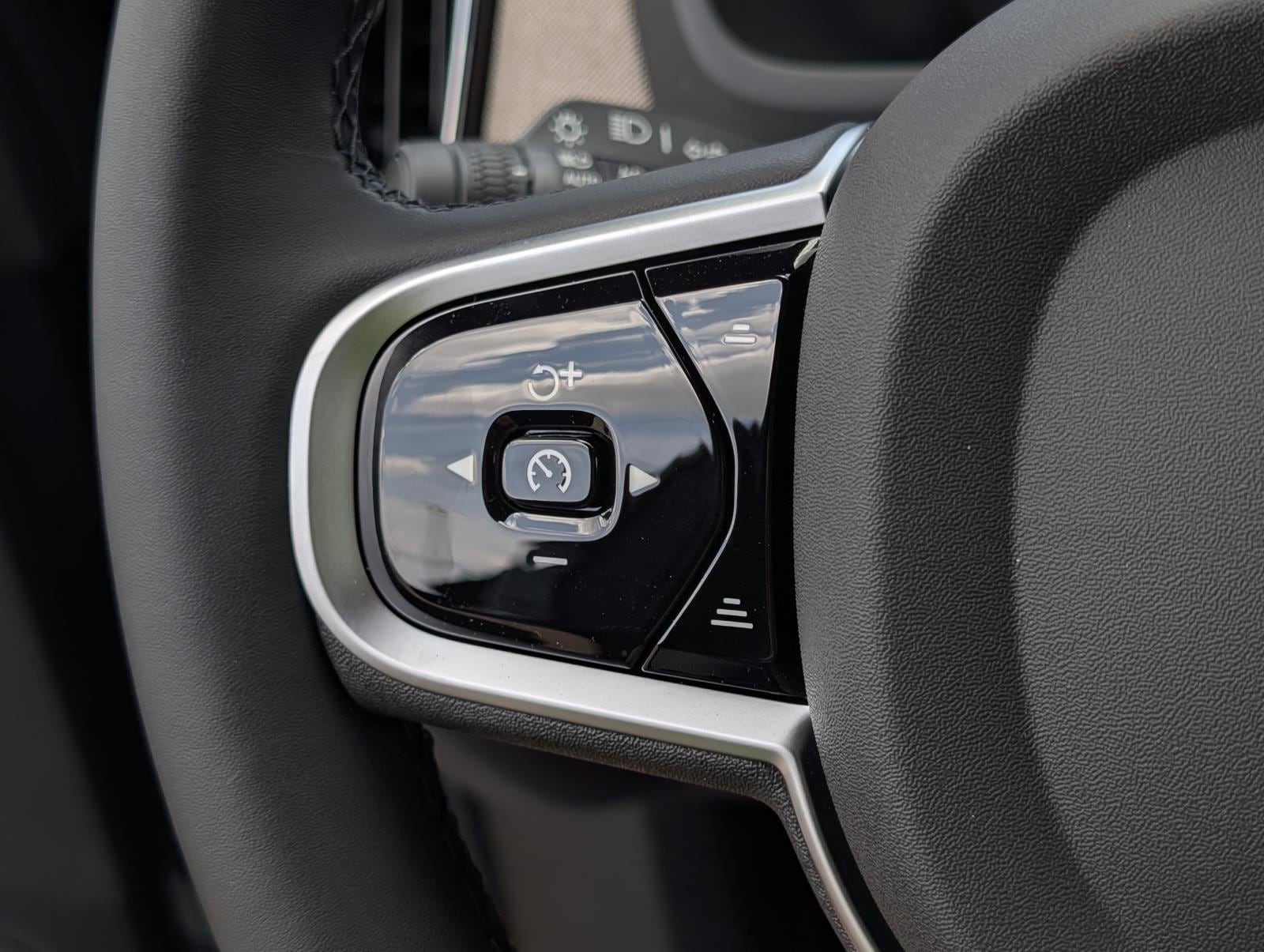 2026 Volvo XC90 Plus - Photo 14