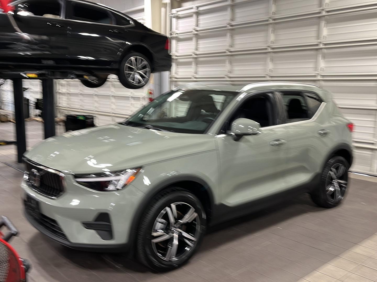 2025 Volvo XC40