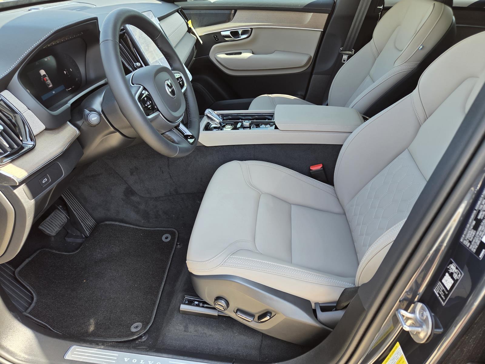 2026 Volvo XC90 Plus - Photo 31