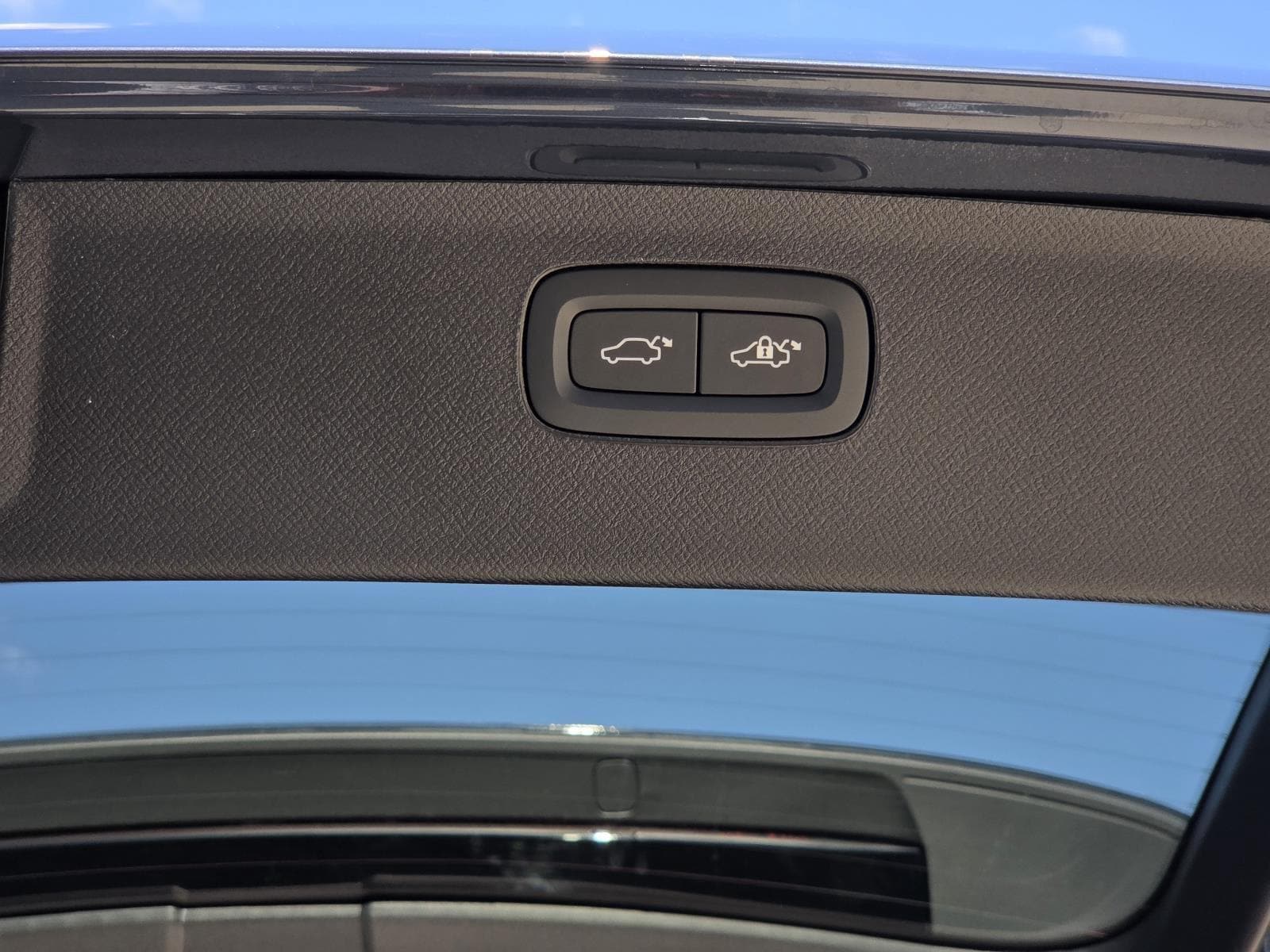 2026 Volvo XC90 Plus - Photo 11
