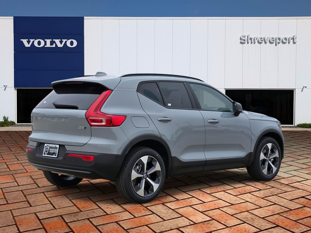New 2026 Volvo XC40 B5 Plus SUV