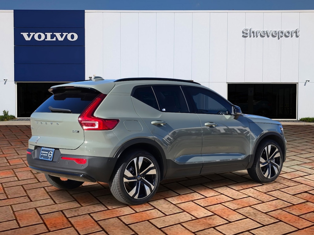 Certified 2025 Volvo XC40 B5 Ultra Dark Theme SUV