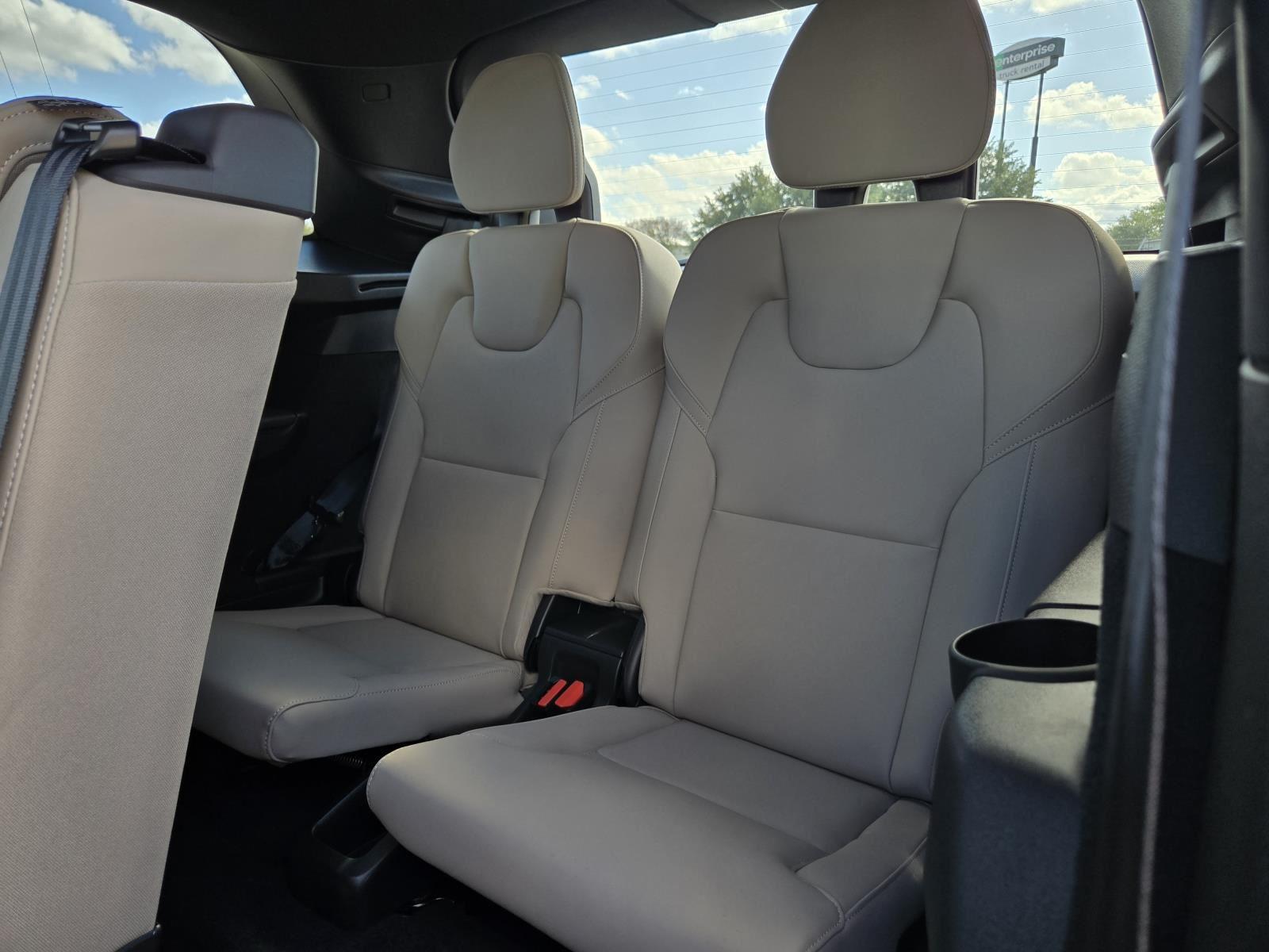 2026 Volvo XC90 Plus - Photo 28