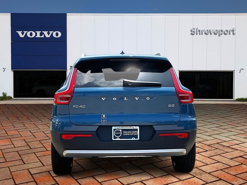 New 2025 Volvo XC40 Core Bright Theme B5 AWD Core Bright Theme