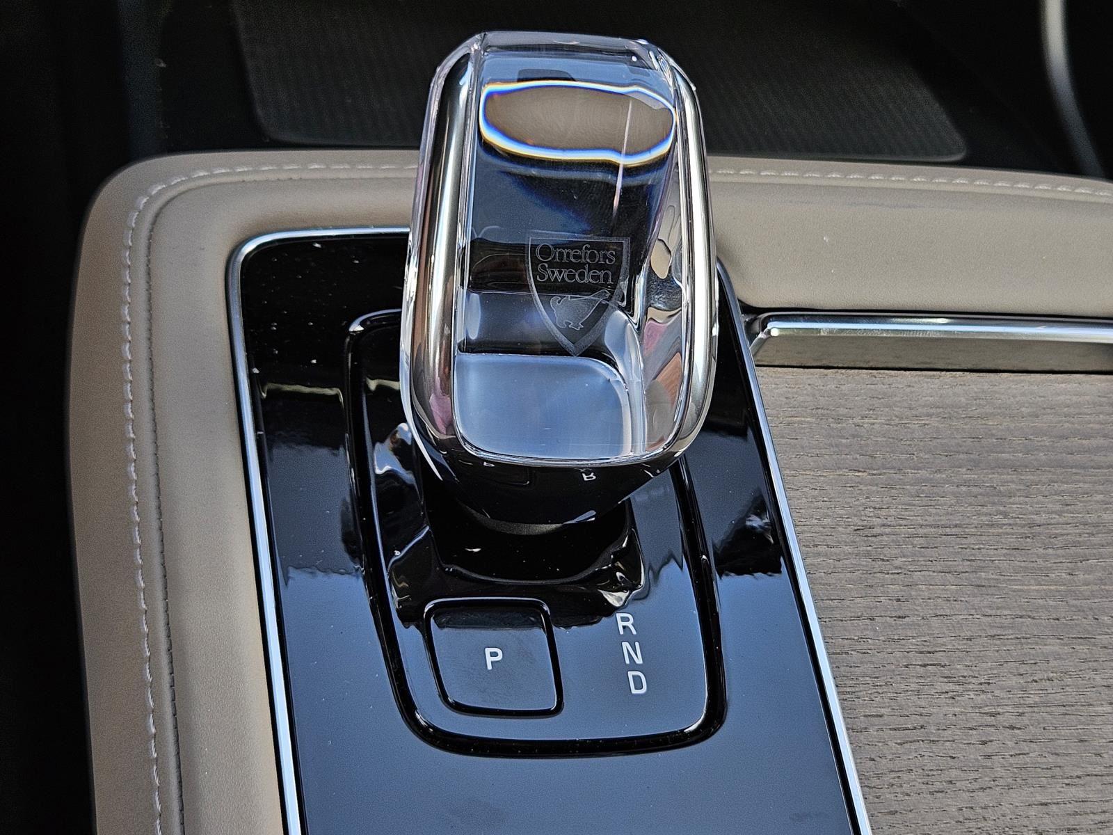 2026 Volvo XC90 Plus - Photo 21