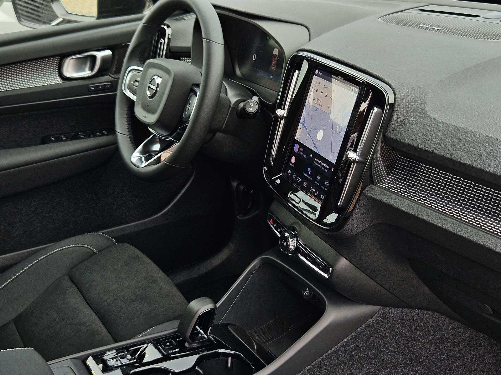 2026 Volvo XC40 Ultra Black Edition - Photo 36