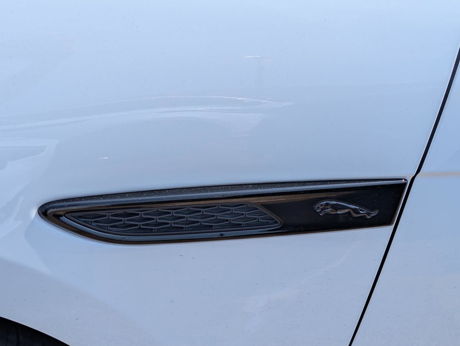 2026 Jaguar F-PACE P250 R-Dynamic S photo 2