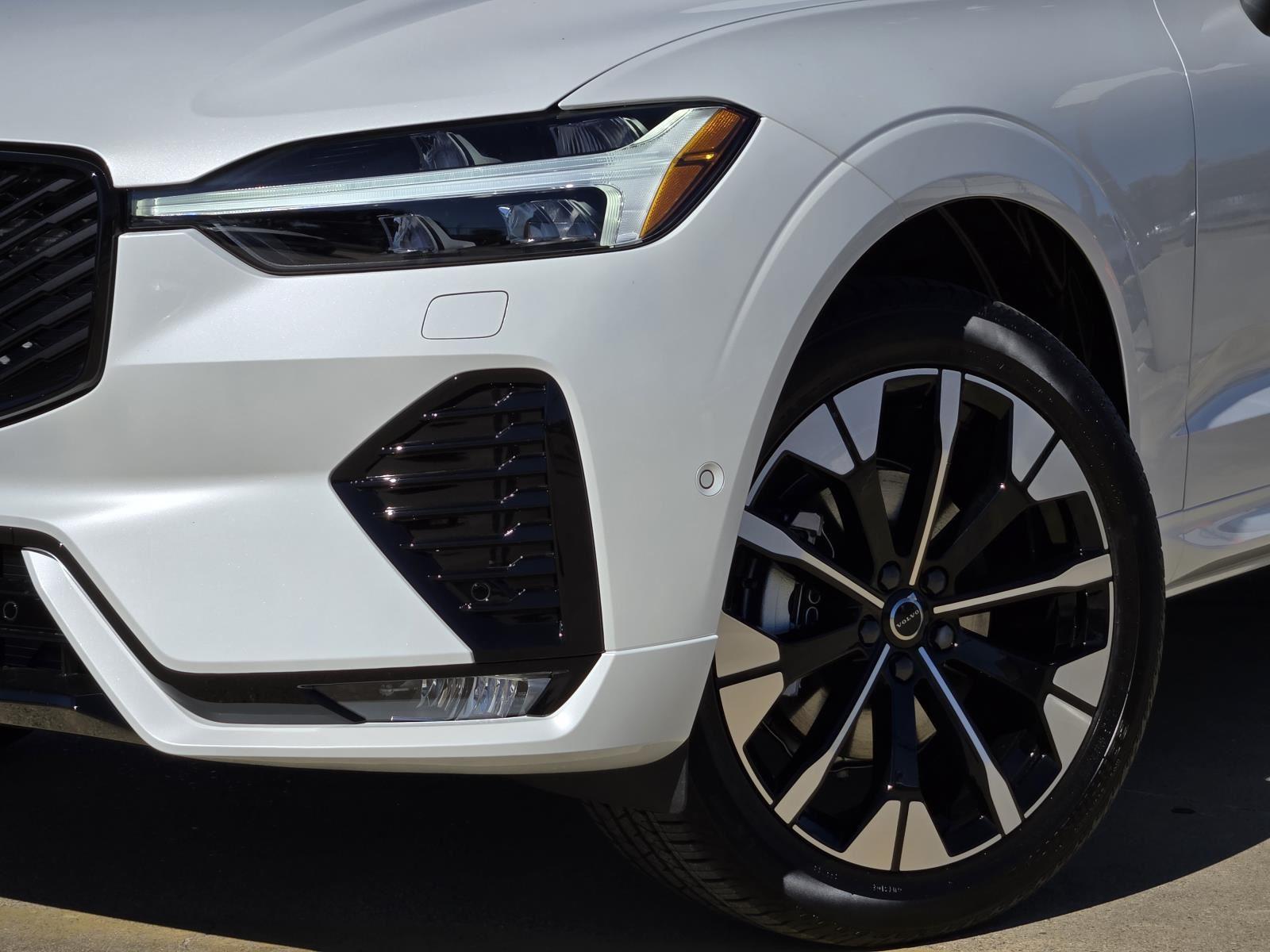 2026 Volvo XC60 Plus - Photo 7