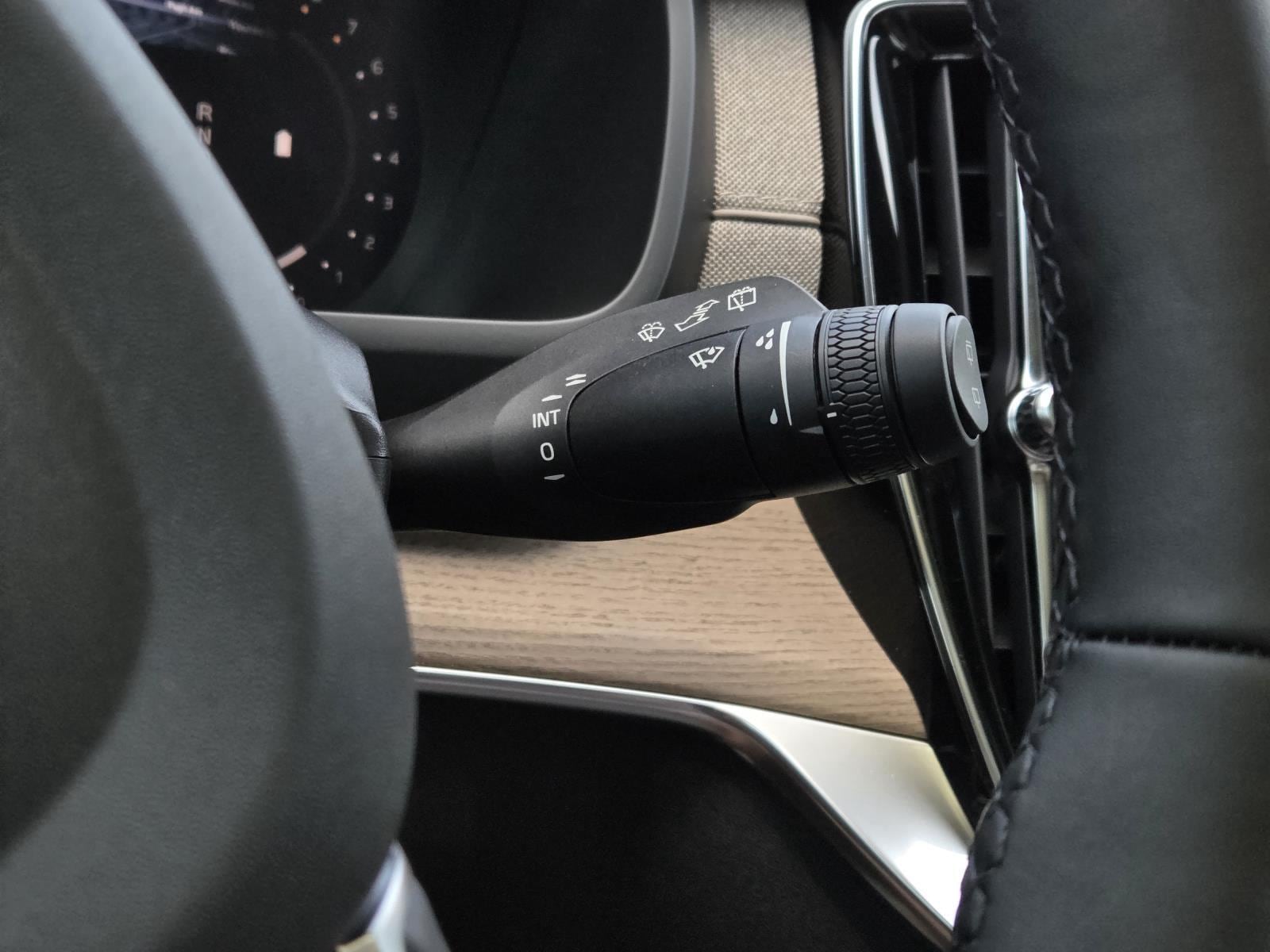2026 Volvo XC90 Plus - Photo 23