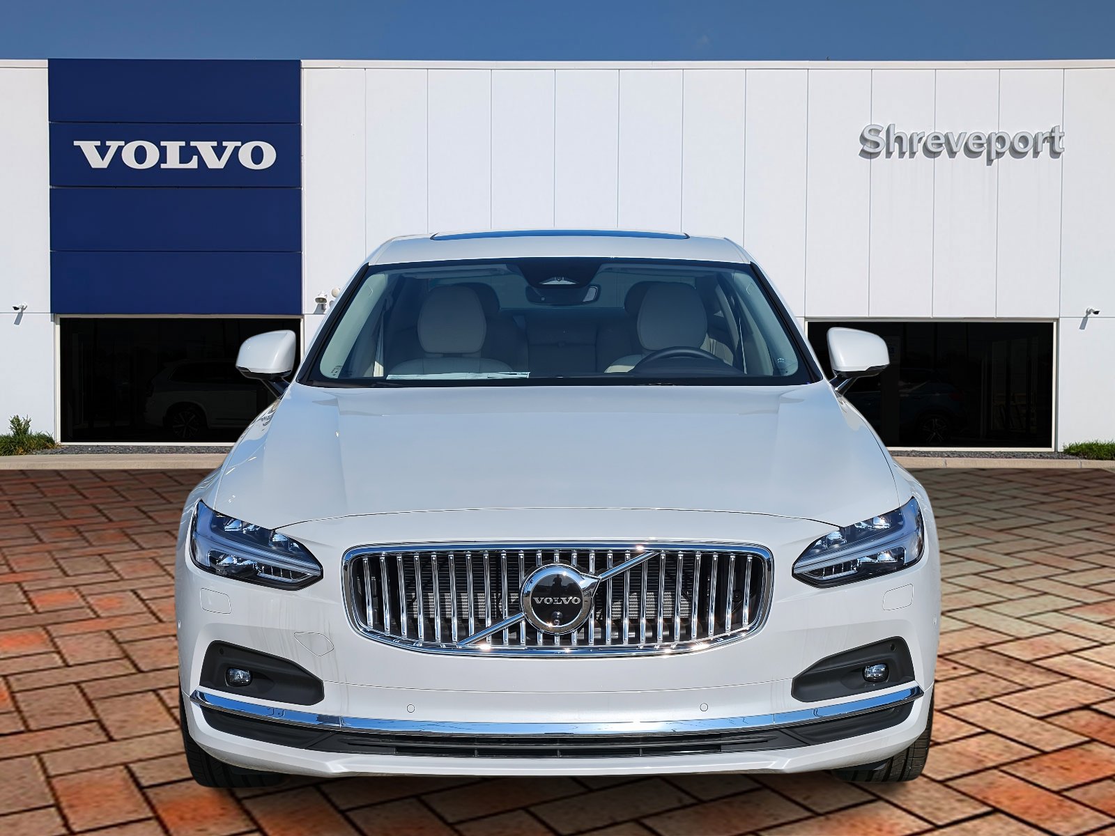 2024 Volvo S90 Plus photo 2