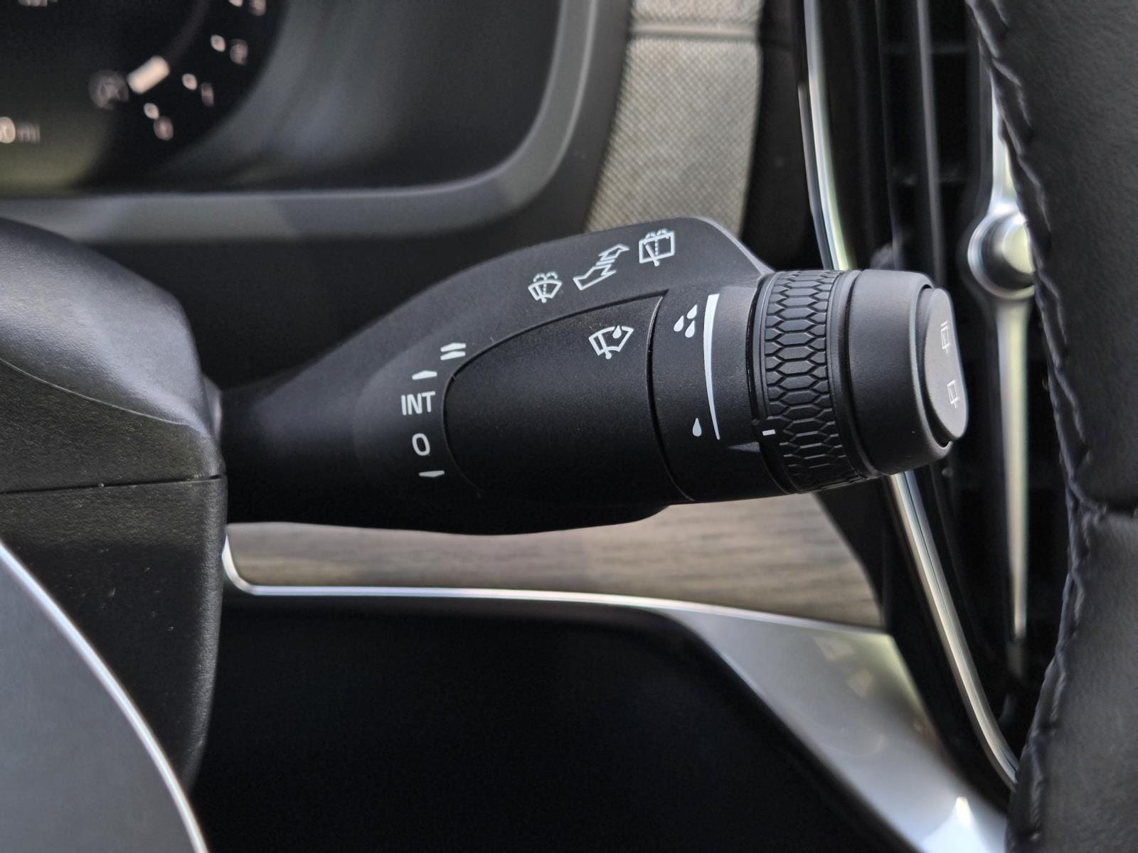 2026 Volvo XC90 Plus - Photo 17