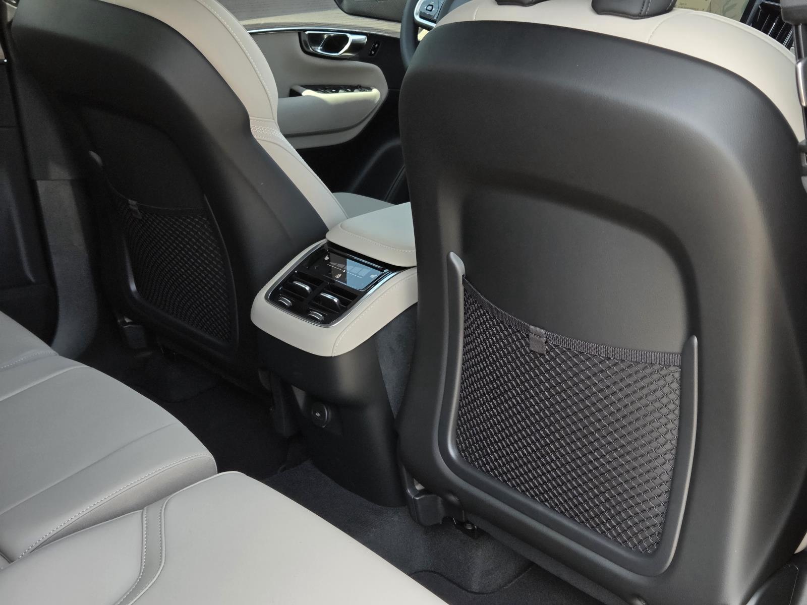 2026 Volvo XC90 Plus - Photo 41