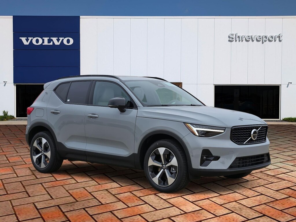 New 2026 Volvo XC40 B5 Plus SUV