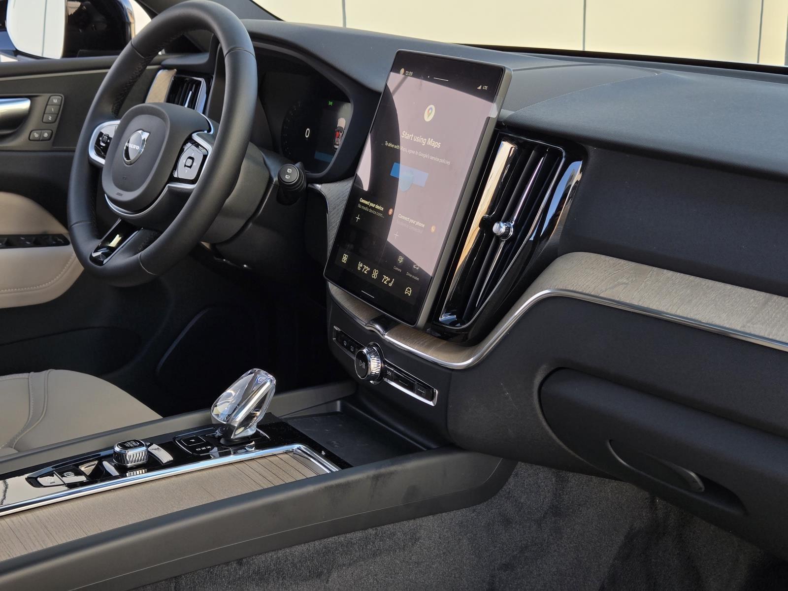 2026 Volvo XC60 Plus - Photo 38