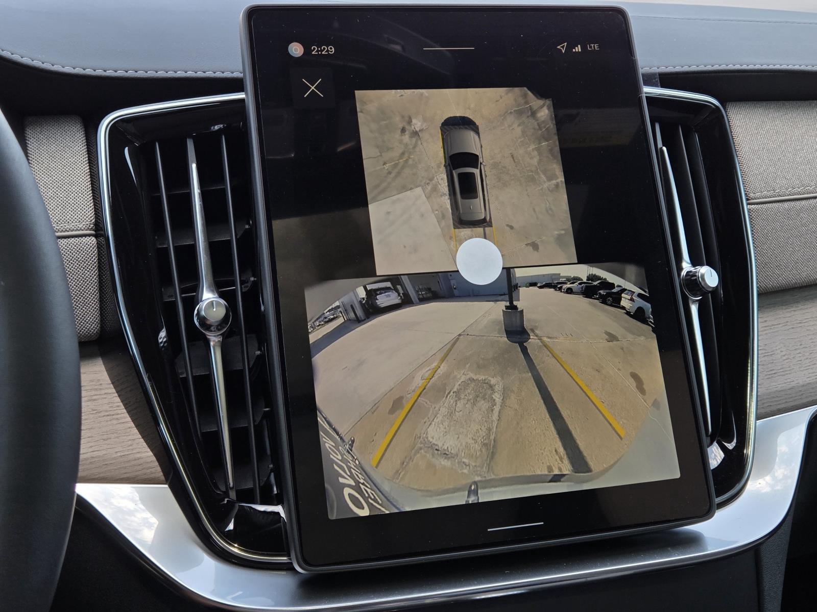 2026 Volvo XC90 Plus - Photo 25