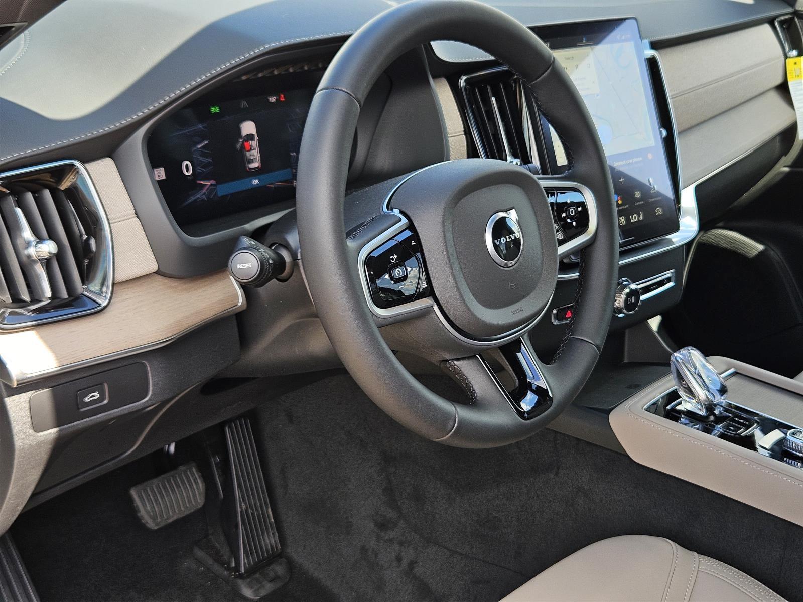 2026 Volvo XC90 Plus - Photo 28
