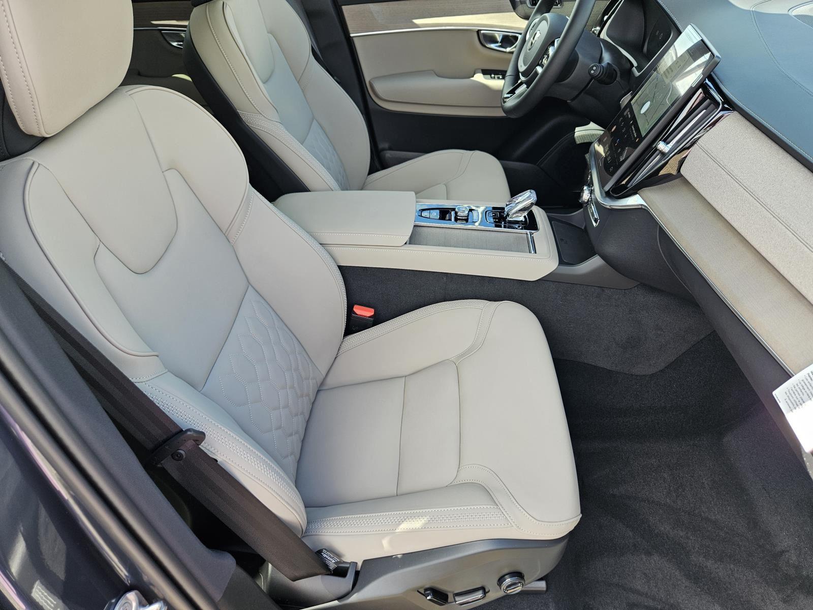 2026 Volvo XC90 Plus - Photo 42