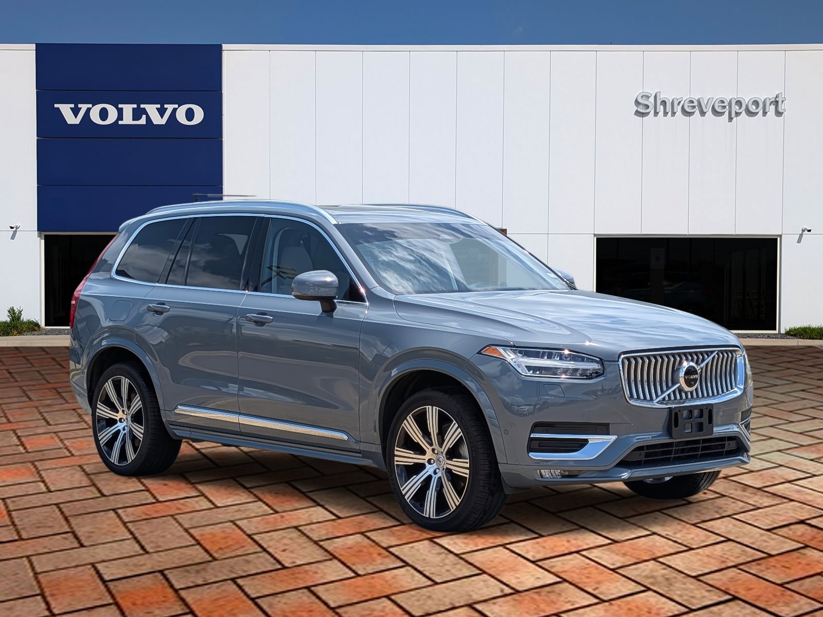 2023 Volvo XC90 AWD Ultimate photo 3