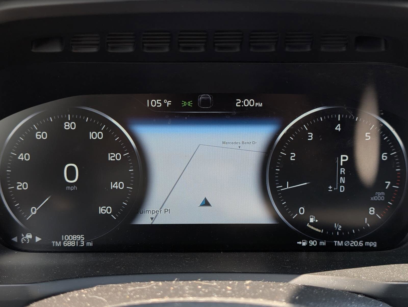 2019 Volvo XC90 T6 Momentum photo 2