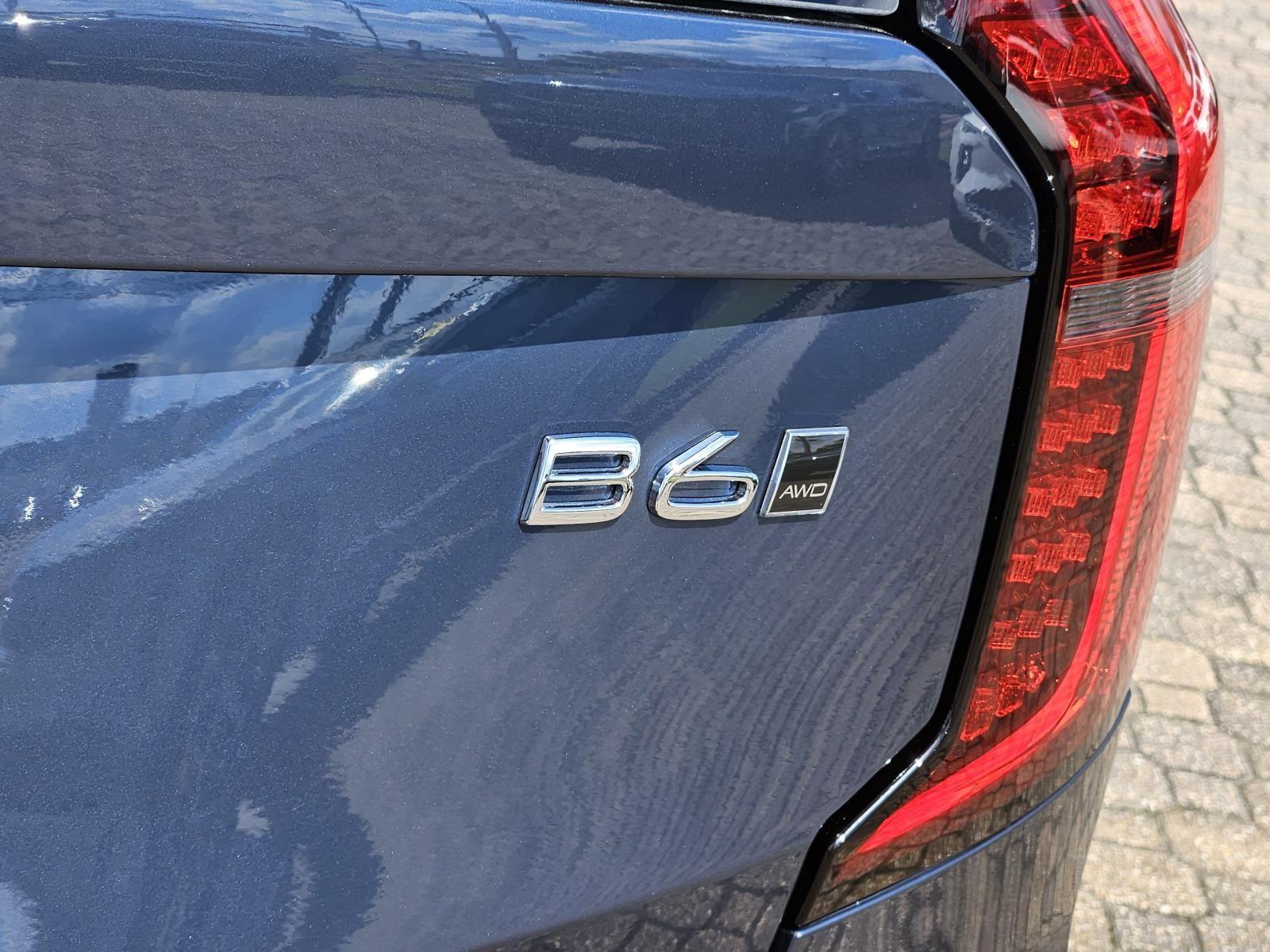 2026 Volvo XC90 Plus - Photo 9
