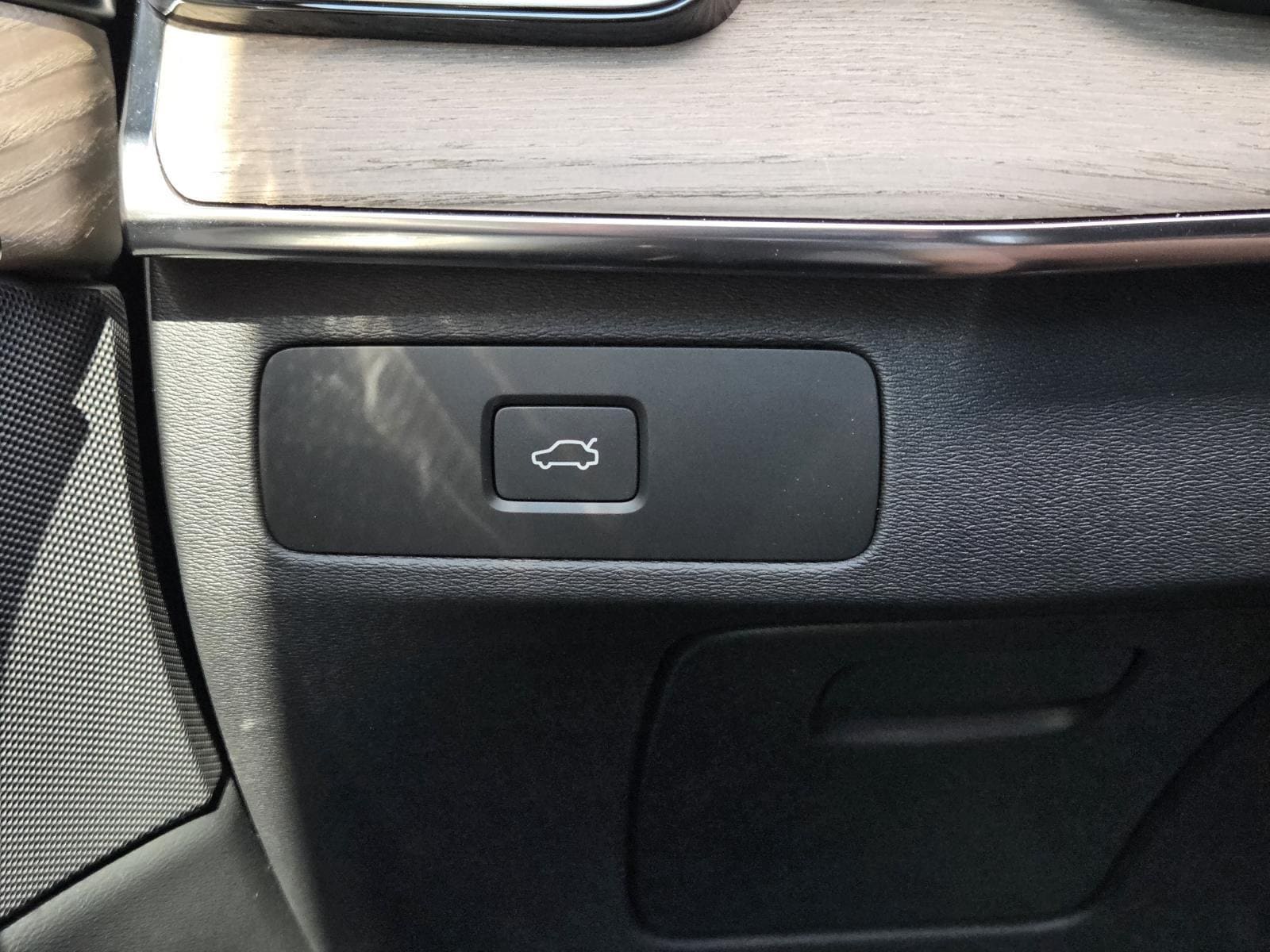 2026 Volvo XC90 Plus - Photo 24