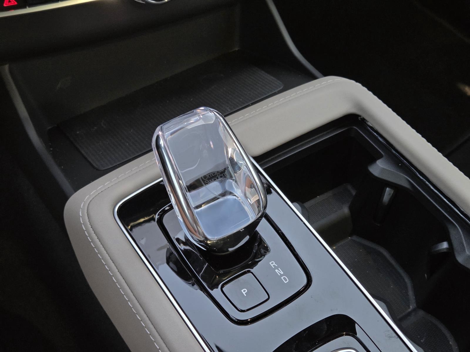 2026 Volvo XC90 Plus - Photo 29