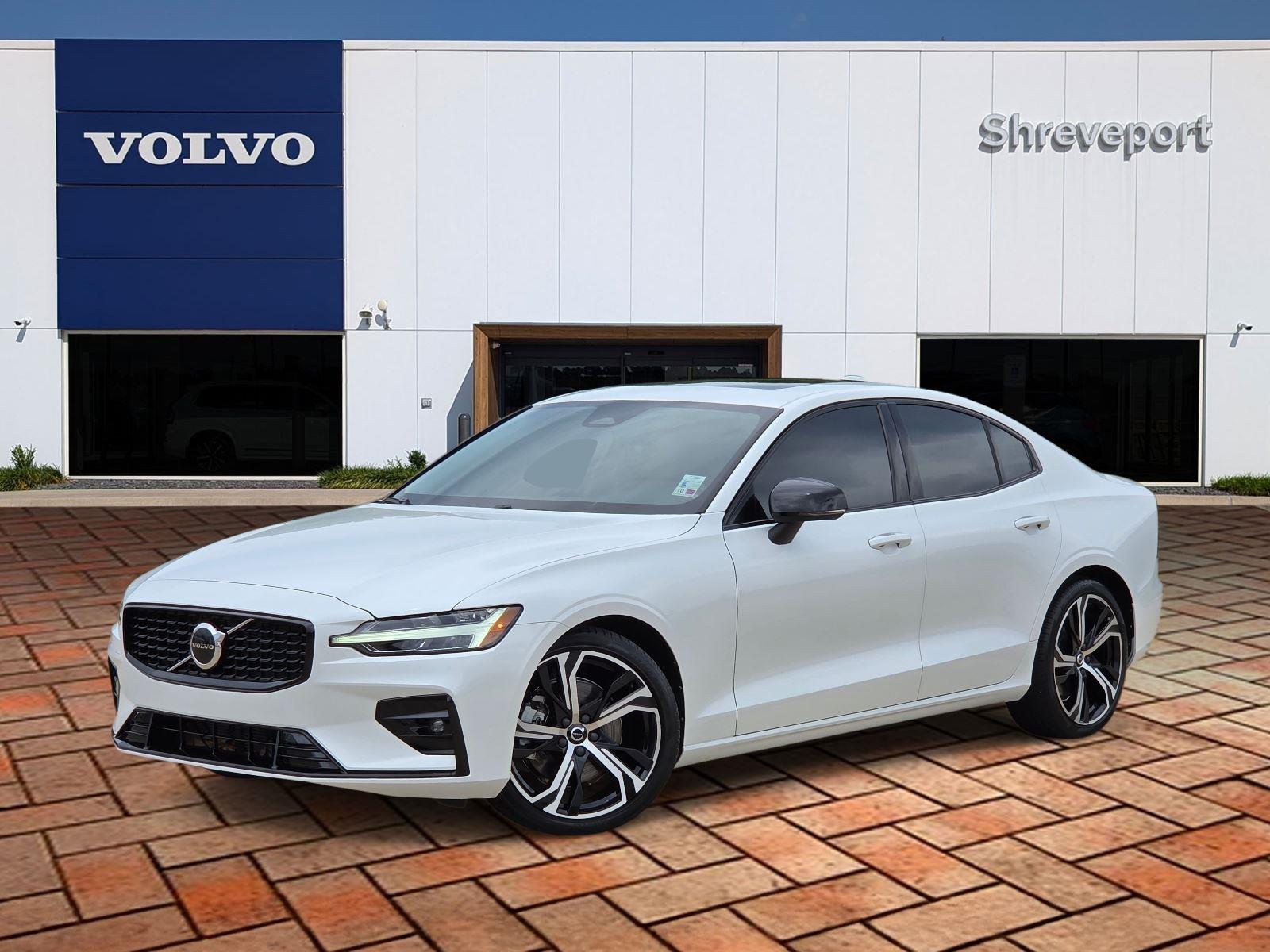 2023 Volvo S60 B5 Core Dark Theme AWD's photo