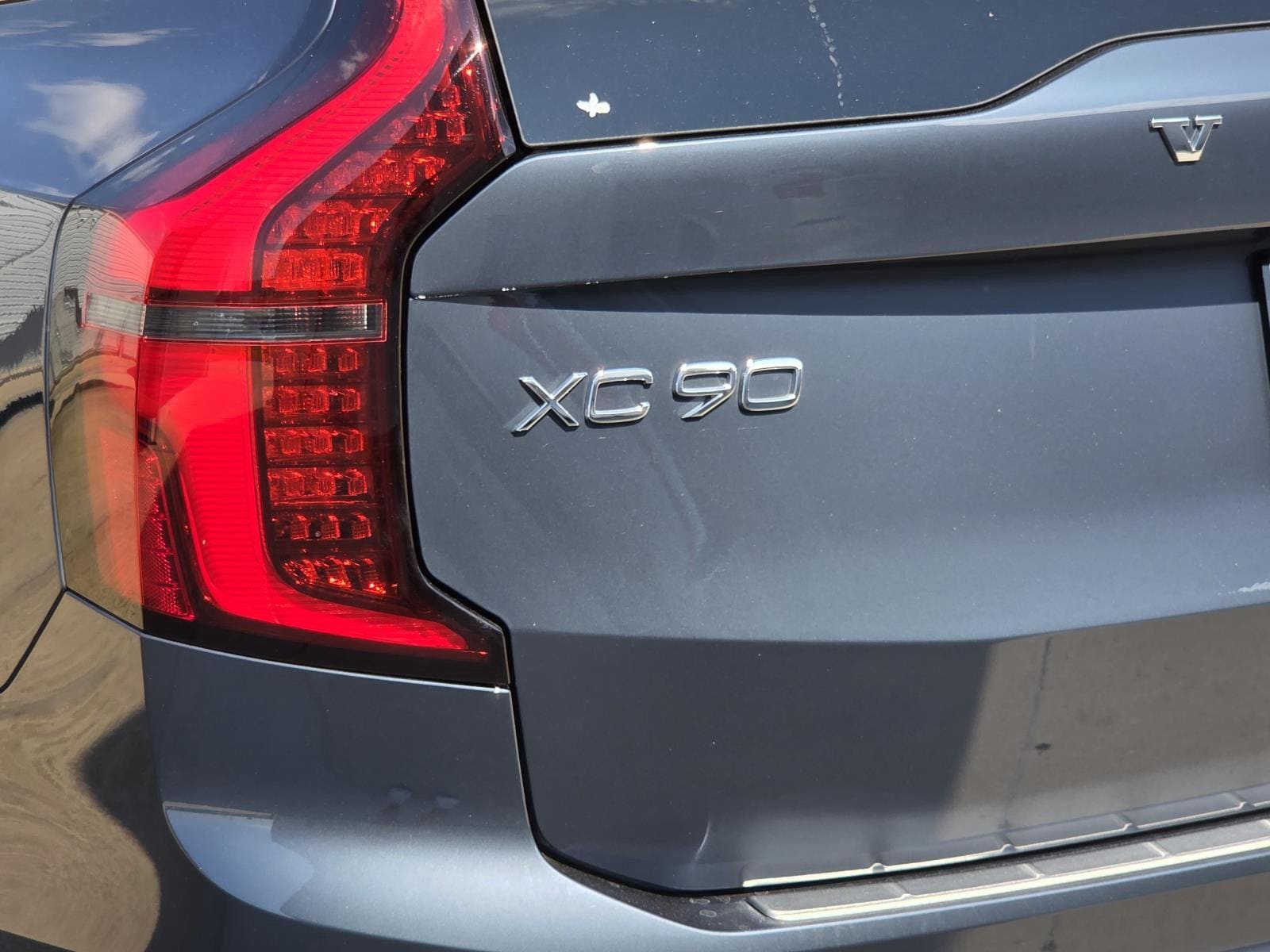 2026 Volvo XC90 Plus - Photo 8