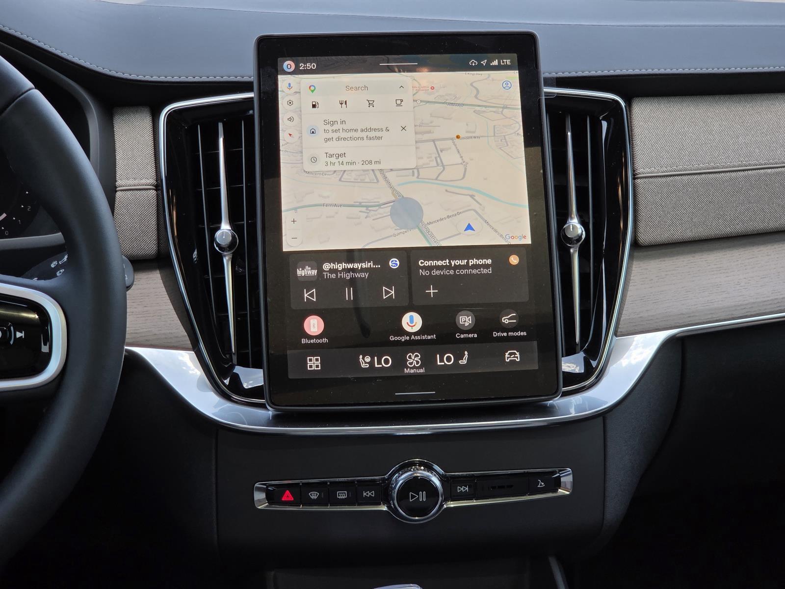 2026 Volvo XC90 Plus - Photo 16