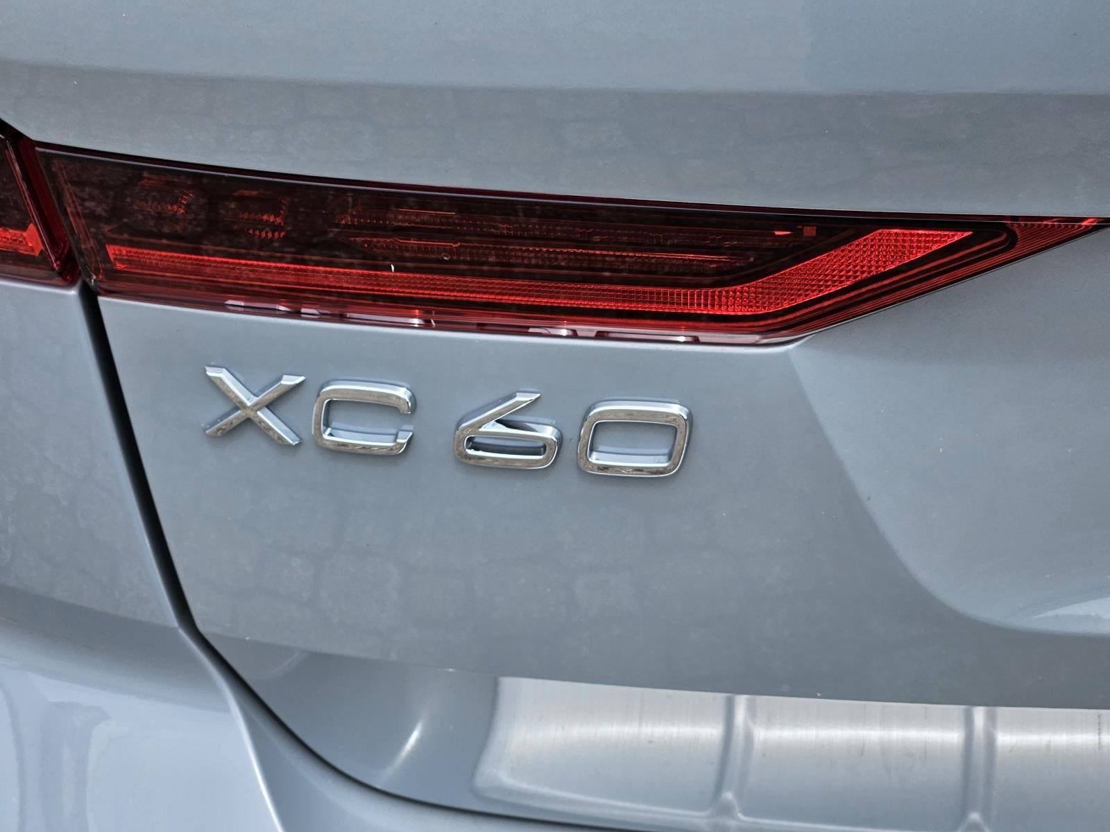 2026 Volvo XC60 Plus - Photo 7