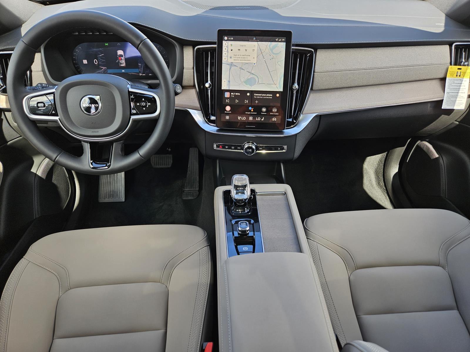 2026 Volvo XC90 Plus - Photo 35