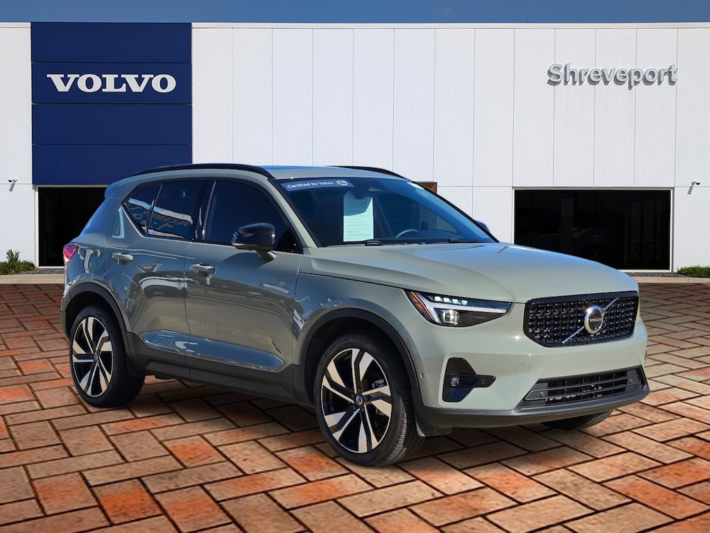 Certified 2025 Volvo XC40 B5 Ultra Dark Theme SUV