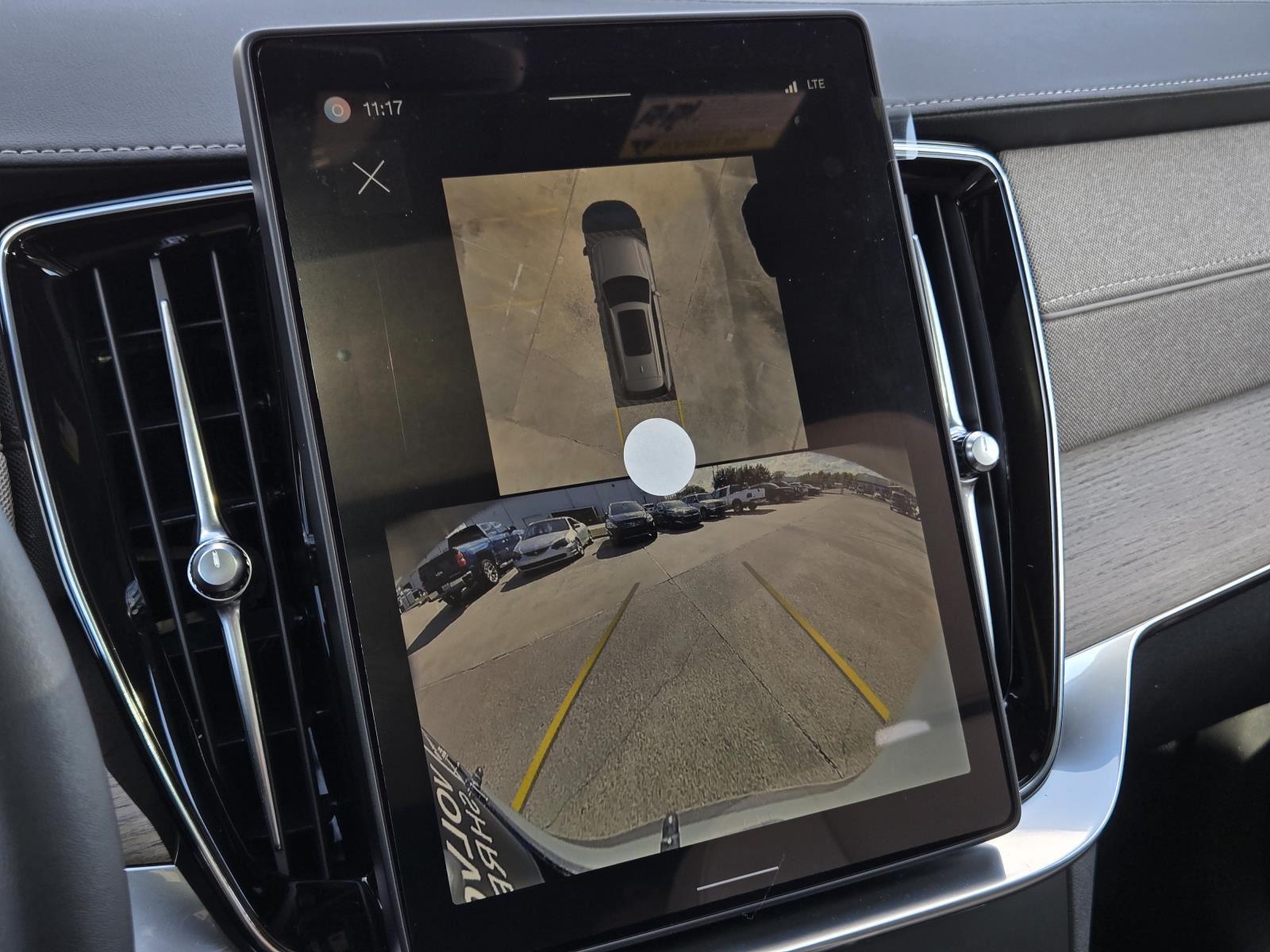 2026 Volvo XC90 Plus - Photo 19