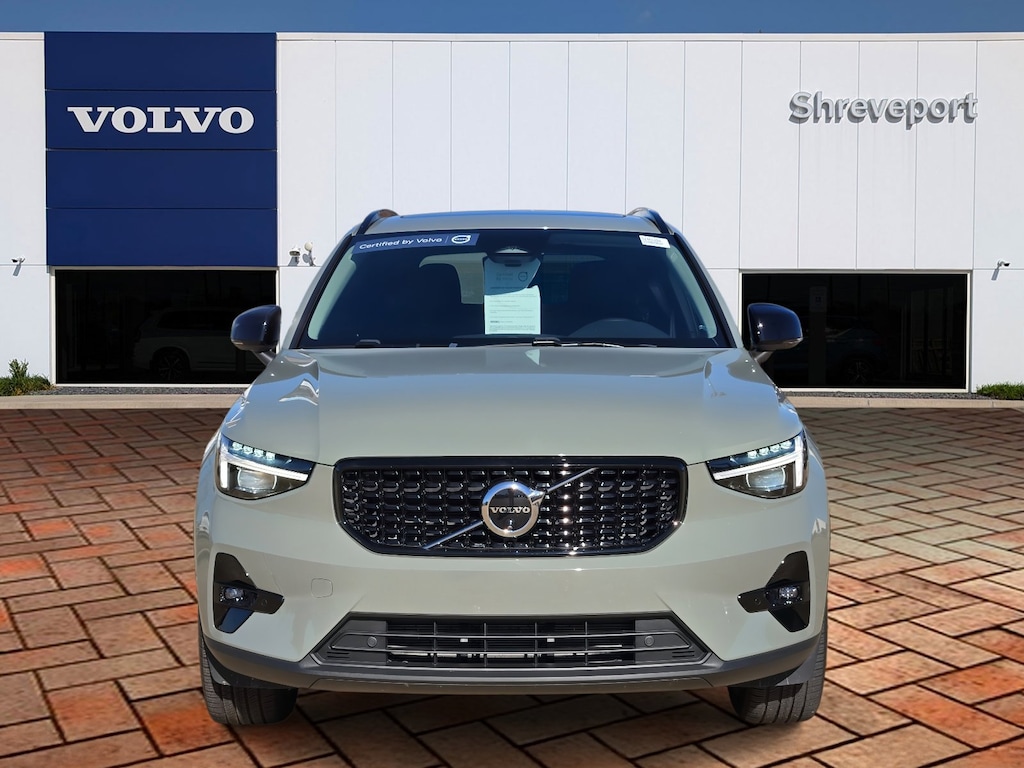 Certified 2025 Volvo XC40 B5 Ultra Dark Theme SUV