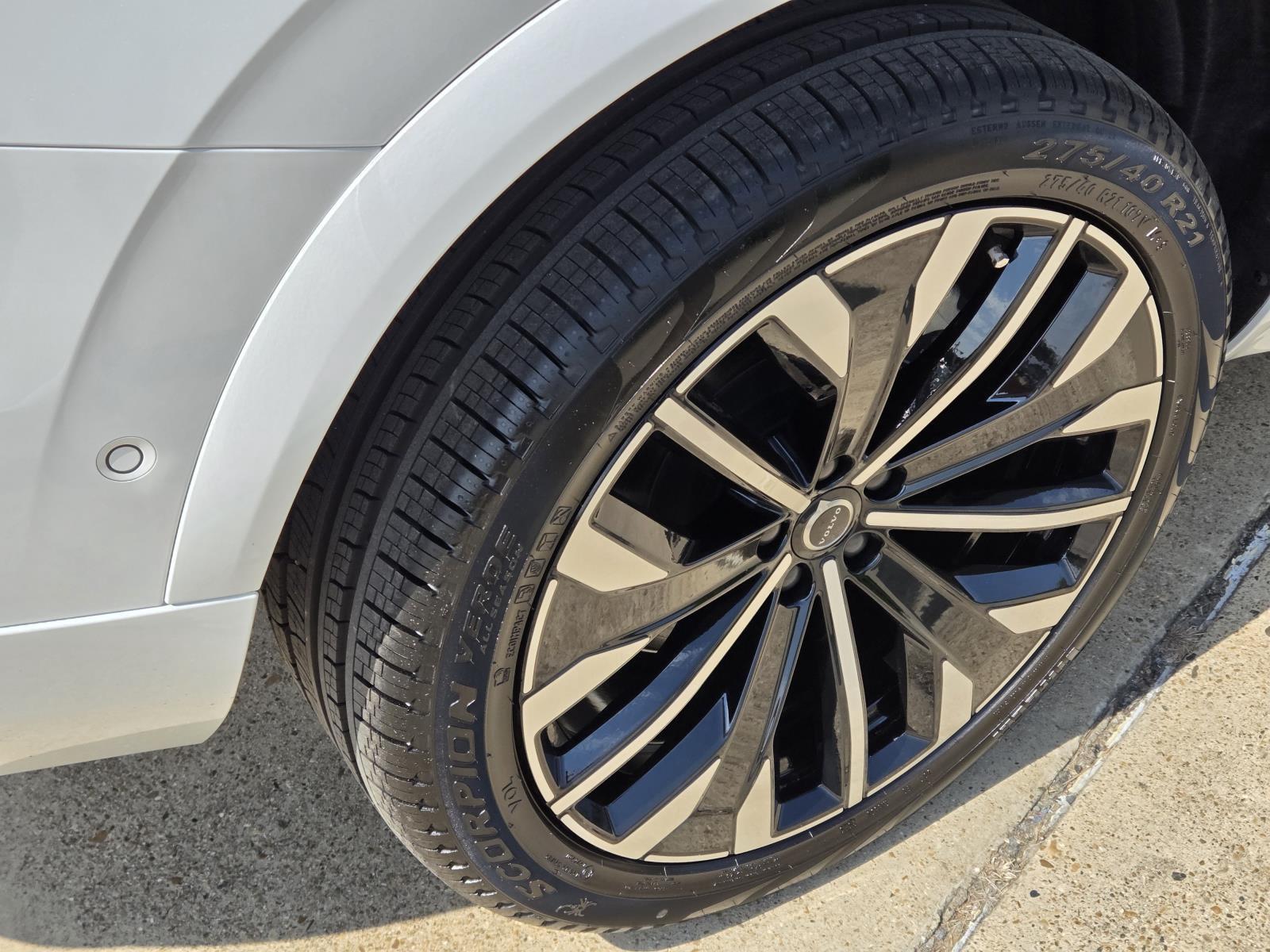 2026 Volvo XC90 Ultra - Photo 10