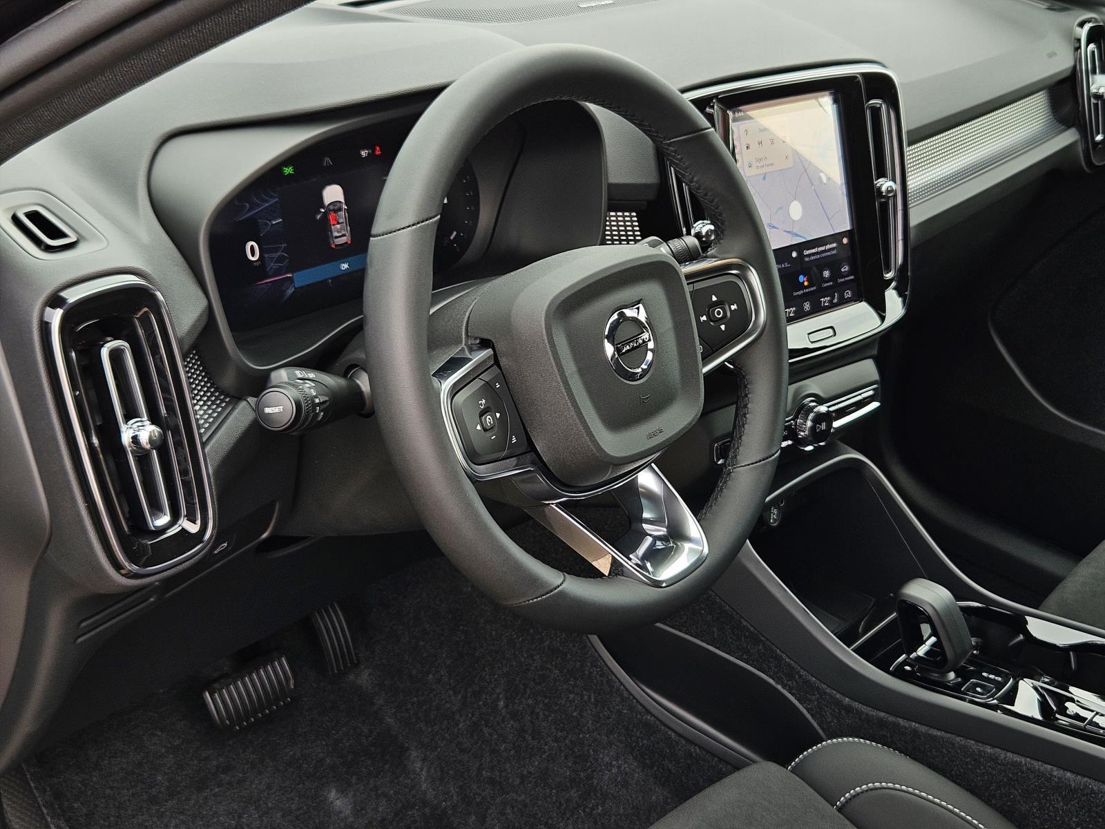2026 Volvo XC40 Ultra Black Edition - Photo 25