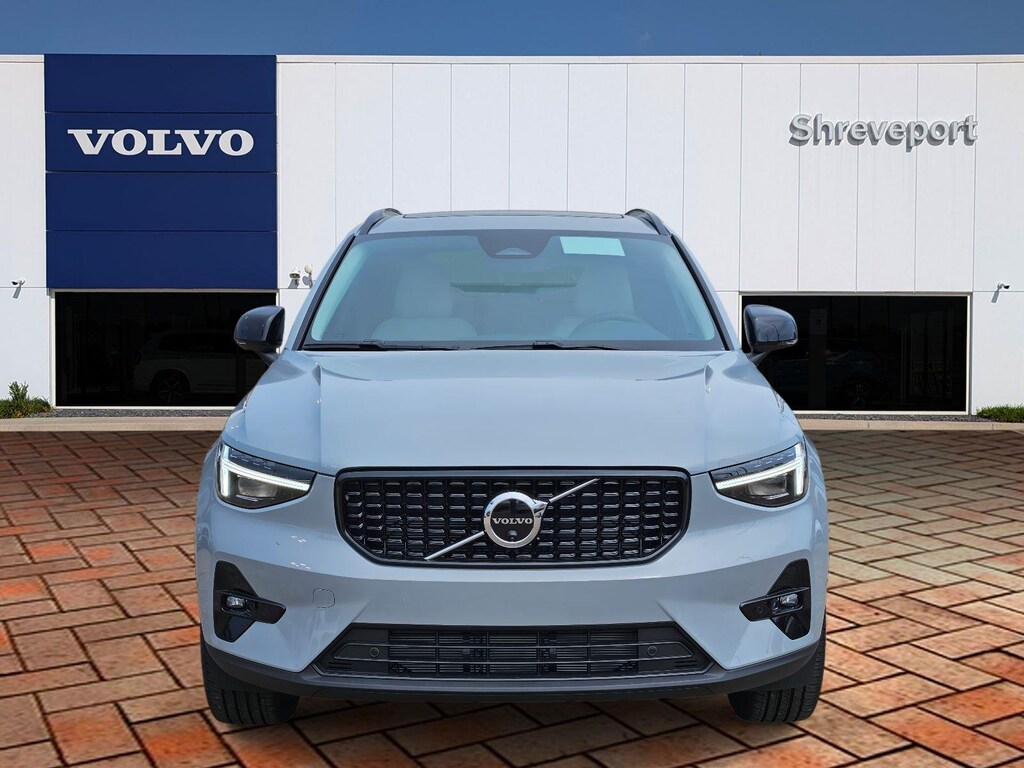 New 2026 Volvo XC40 B5 Plus SUV