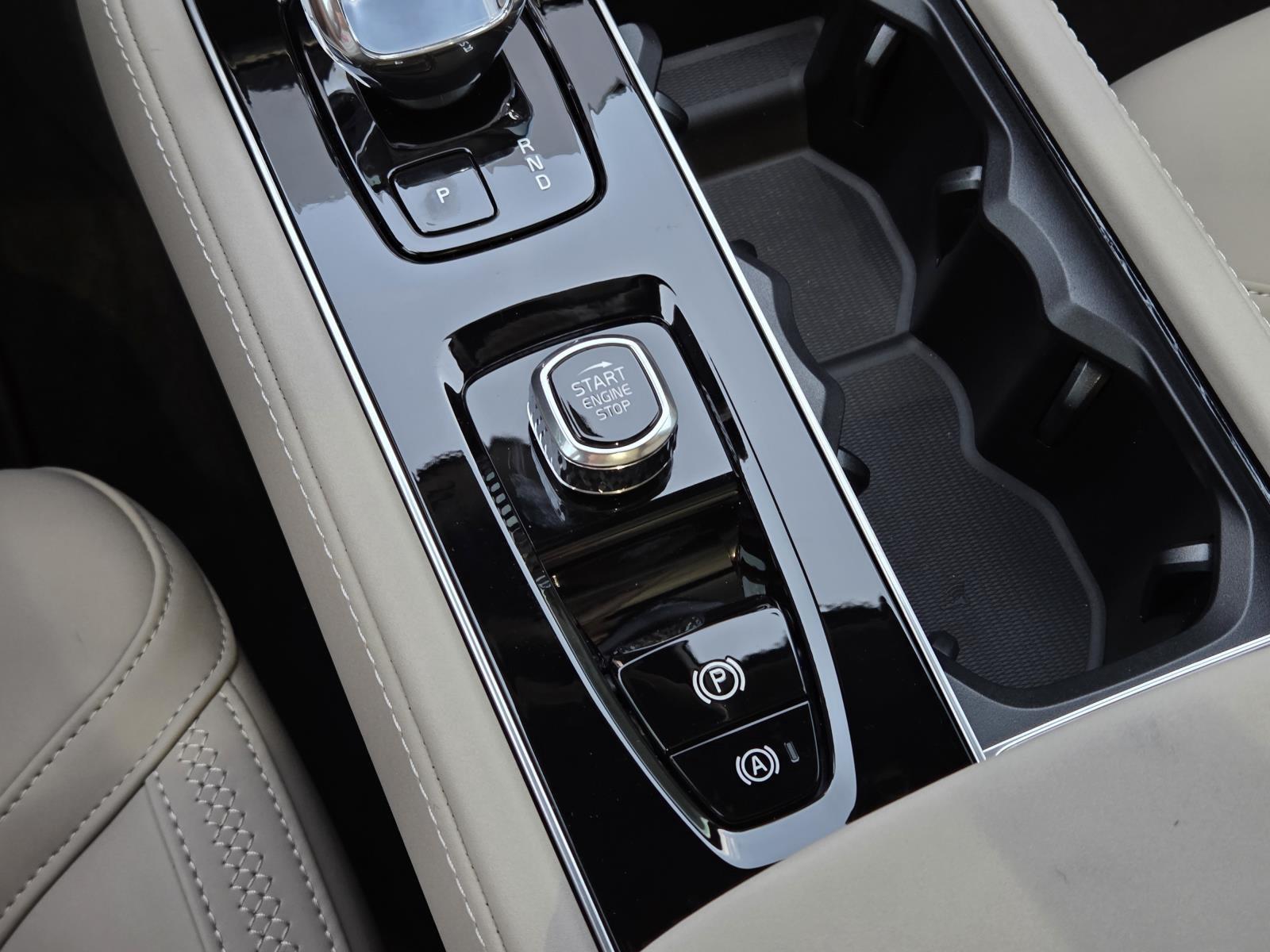 2026 Volvo XC90 Plus - Photo 30