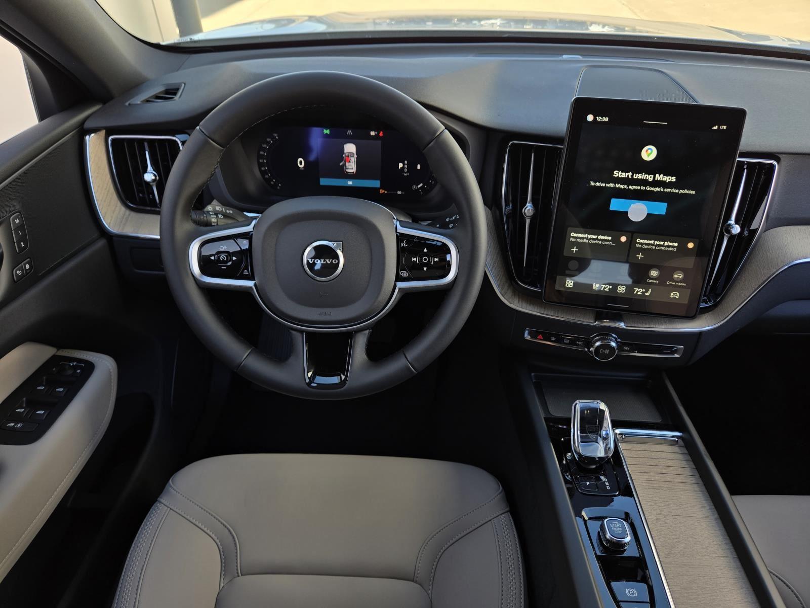 2026 Volvo XC60 Plus - Photo 30