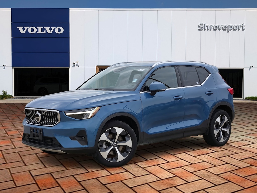 Certified 2025 Volvo XC40 B5 Plus Bright Theme SUV