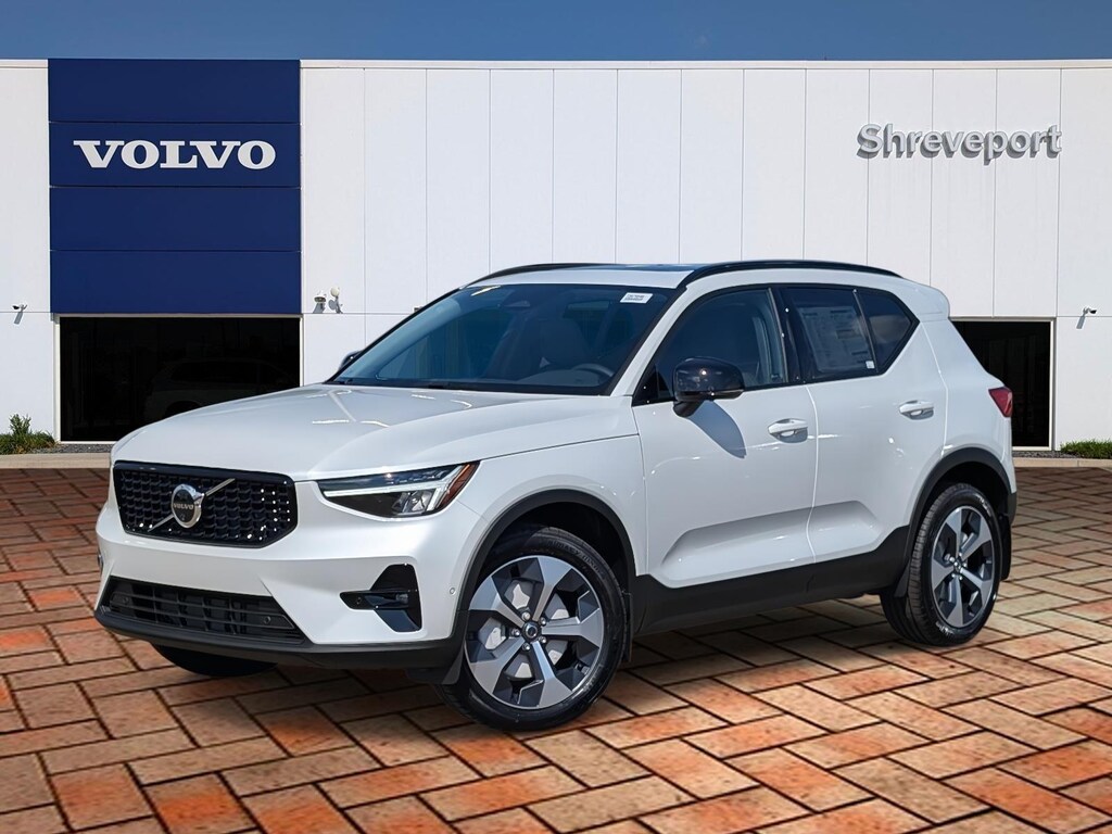Used 2026 Volvo XC40 B4 Plus SUV