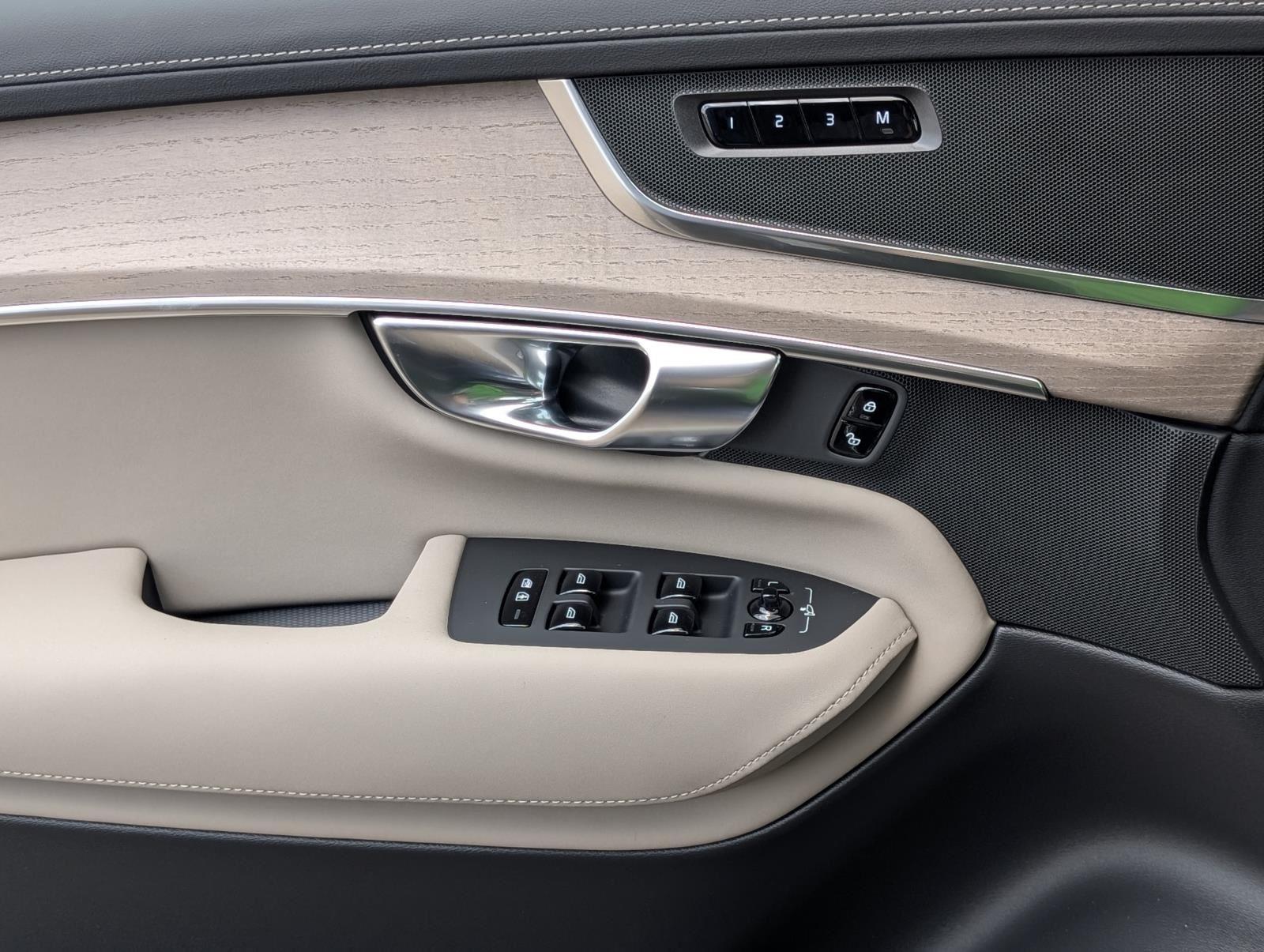 2026 Volvo XC90 Plus - Photo 20