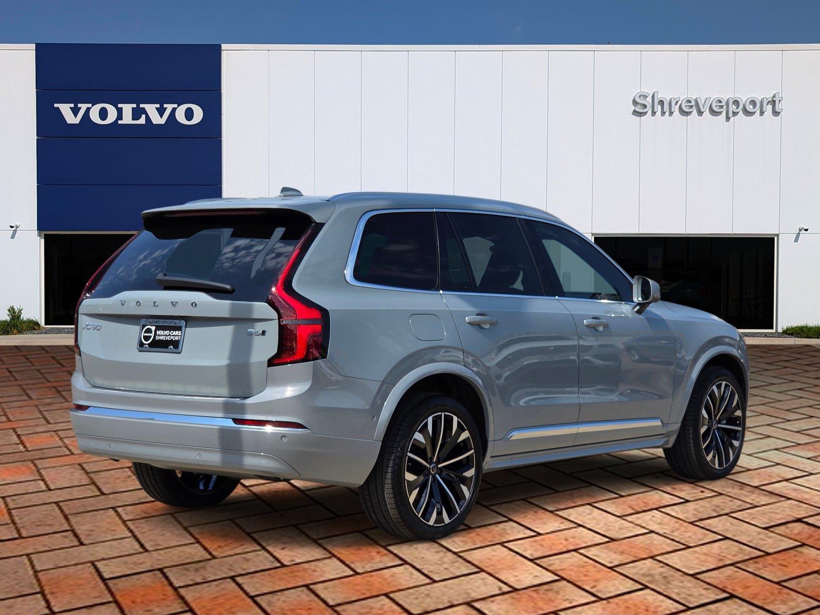 2026 Volvo XC90 Plus - Photo 4