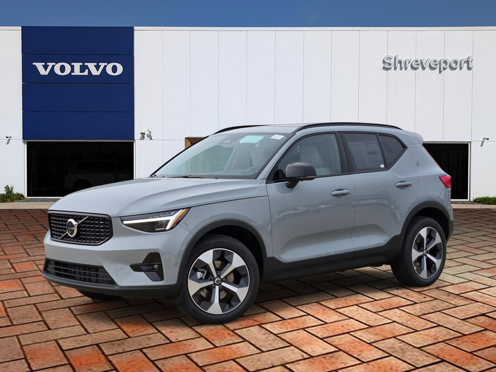2026 Volvo XC40 Plus's photo