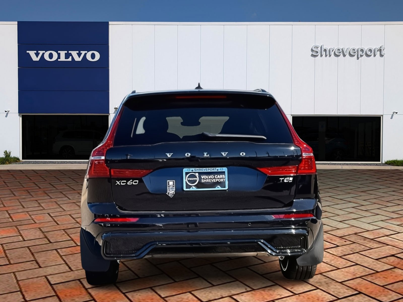 2025 Volvo XC60 Hybrid T8 Plus photo 4