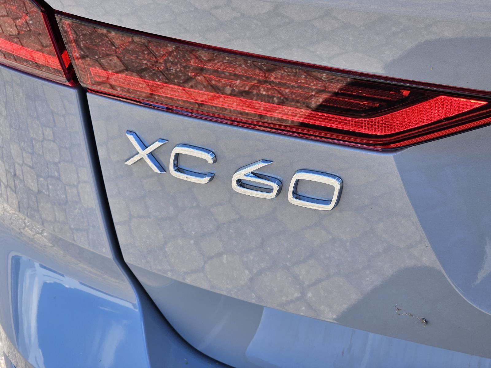 2026 Volvo XC60 Plus - Photo 9