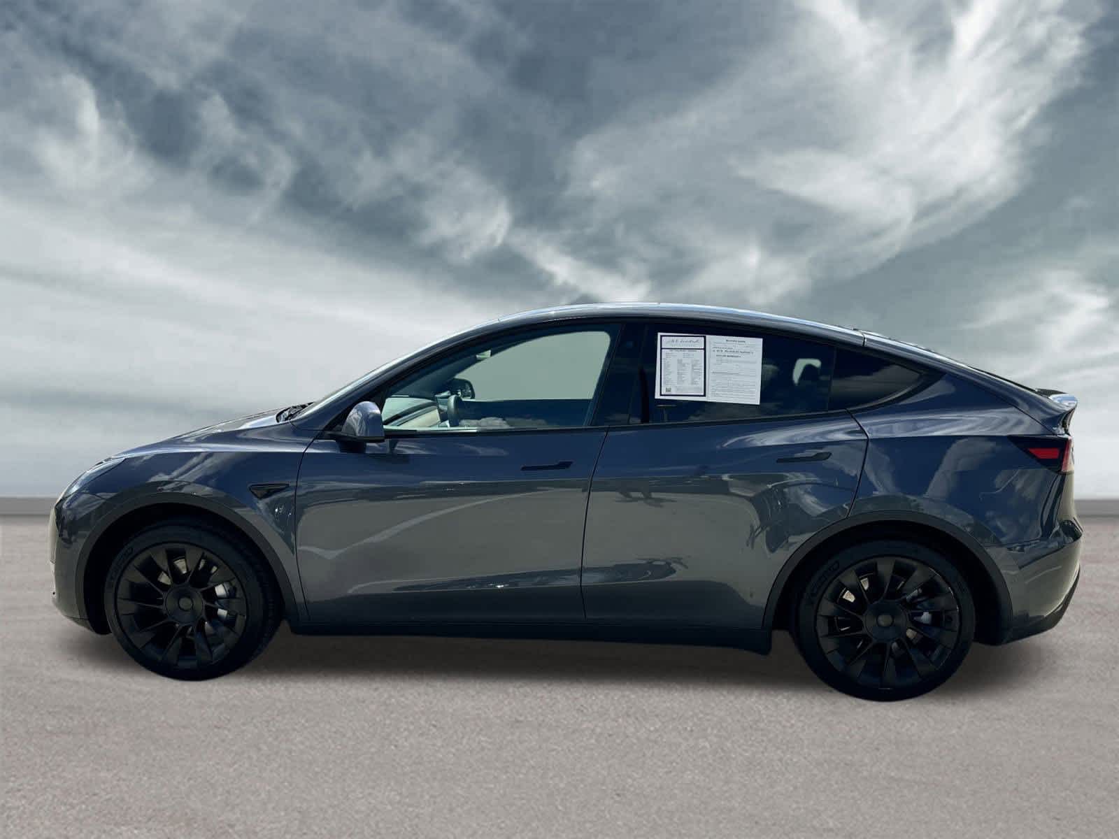 Used 2021 Tesla Model Y Standard Range with VIN 5YJYGDED2MF118222 for sale in Houston, TX