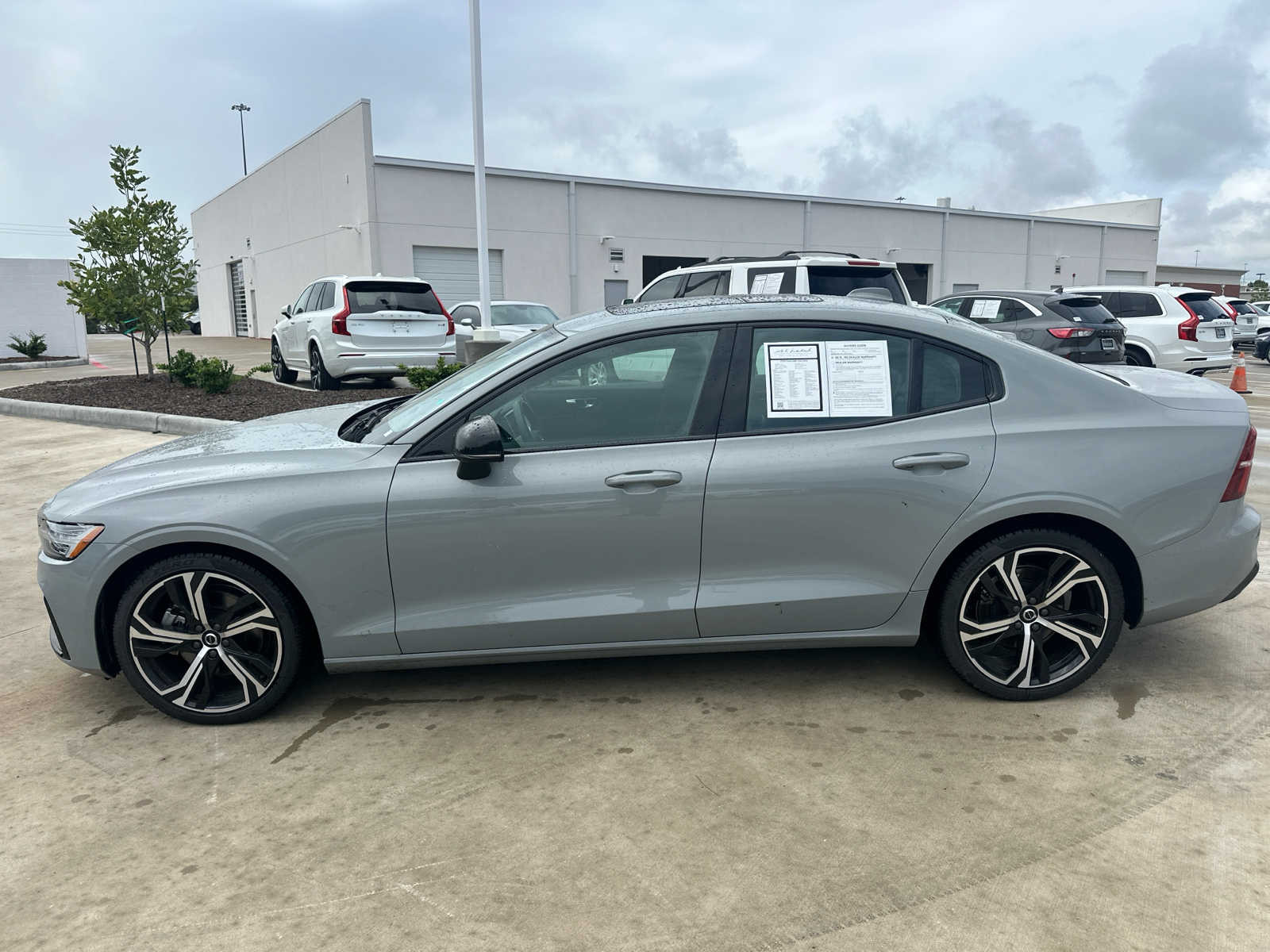 Used 2024 Volvo S60 Core with VIN 7JRL12TK3RG318929 for sale in Houston, TX